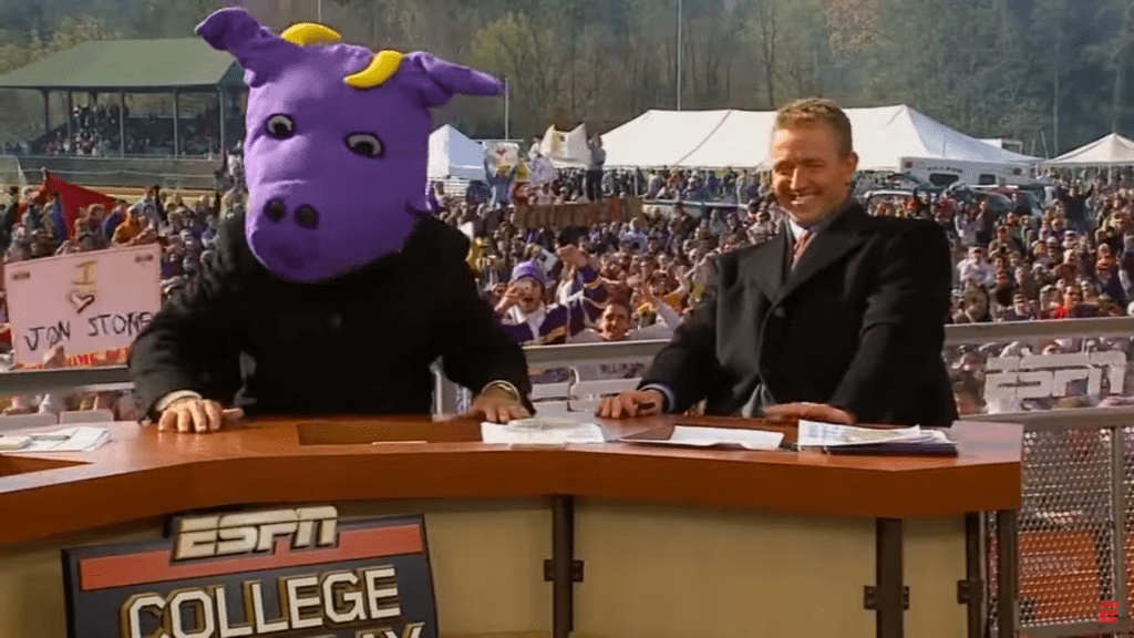 LEE CORSO WEARS HIS LAST&nbsp;HEADPIECE